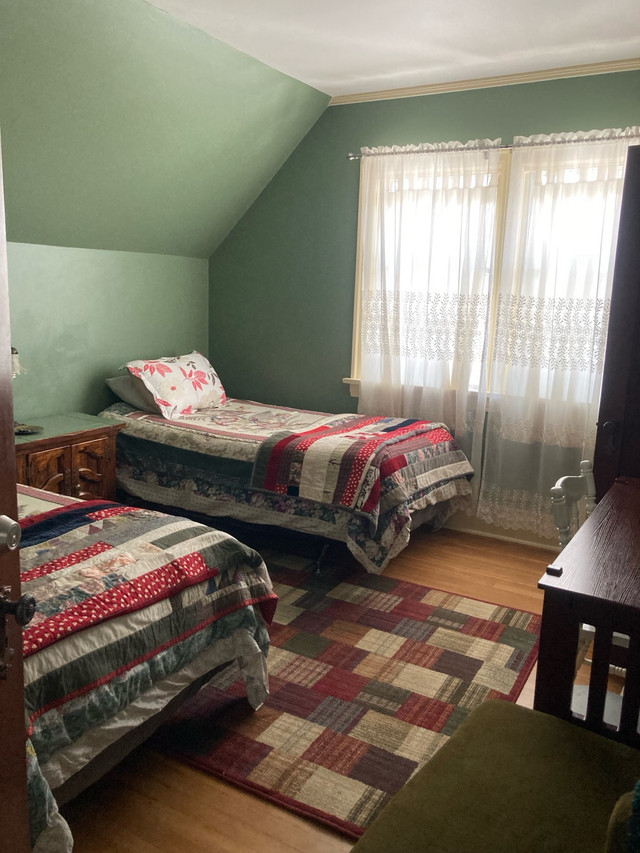 Shared Accommodation in Fairview. The Elspeth Room in Room Rentals & Roommates in Grande Prairie