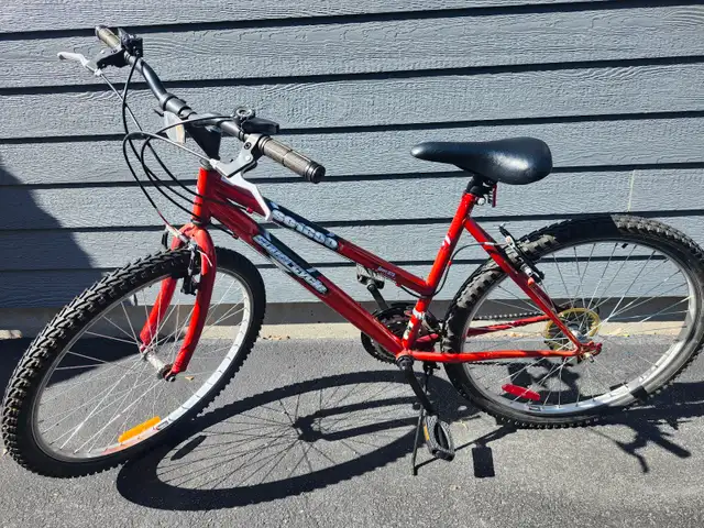 Vélo femme Supercycle SC1800 26 pouces 5'6" à 5'9" bike in Mountain in Longueuil / South Shore - Image 2