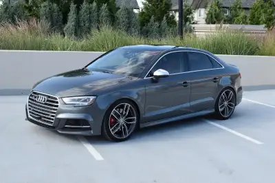 Up for sale is an extremely well cared for, low kilometer, one owner 2017 Audi S3 Technik 2.0T Quatt...