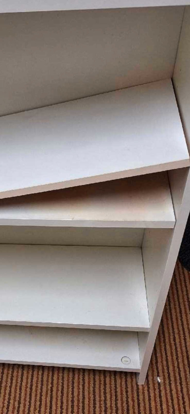 Bookcase or shelving unit in Bookcases & Shelving Units in Mississauga / Peel Region - Image 2