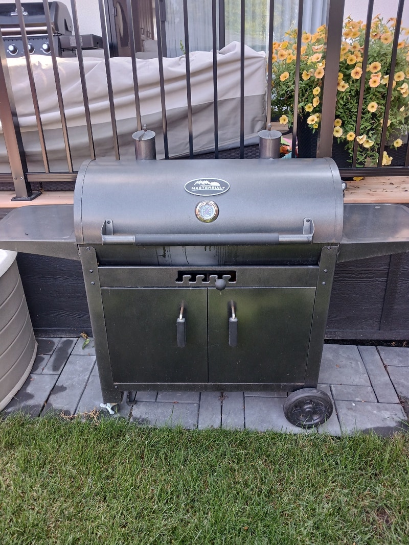 Barbecue to give away Free Stuff Calgary Kijiji