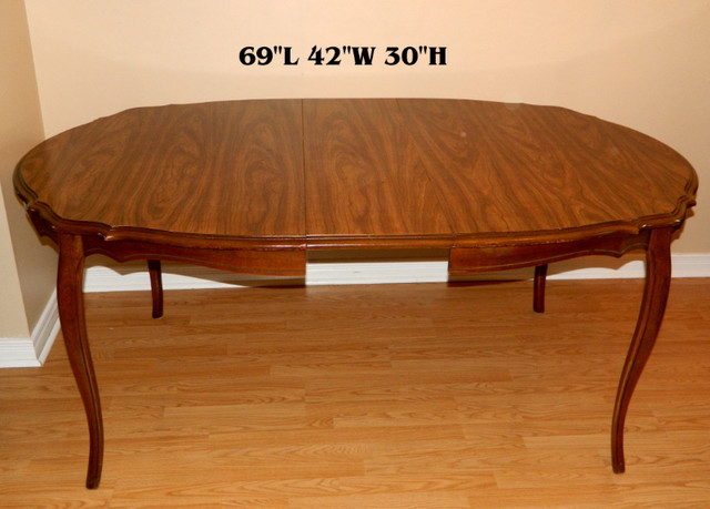 Vintage Dining Table 69 x 42 x 30 with one extension in Arts & Collectibles in Oshawa / Durham Region - Image 2