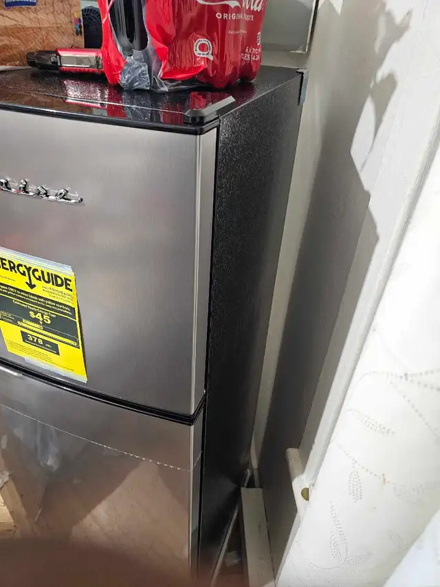 frigidaire réfrigérateur frigo fridge small petit Shawinigan in Refrigerators in Shawinigan - Image 7