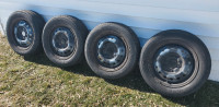 4 roues/jantes 15pouces en acier avec pneus d'été Toyo 195/60R15