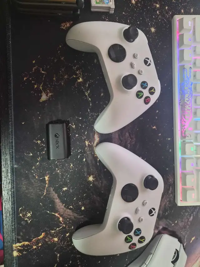 Microsoft Xbox Wireless Controllers511719640894033920