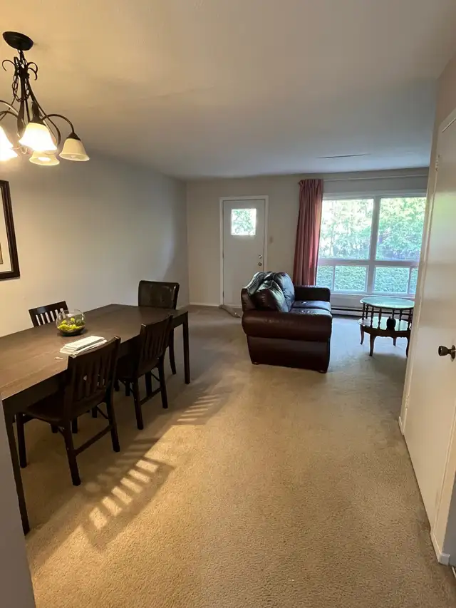 Furnished 3-Bedroom Townhouse  for Rent – Alta Vista / Riverview in Long Term Rentals in Ottawa - Image 5
