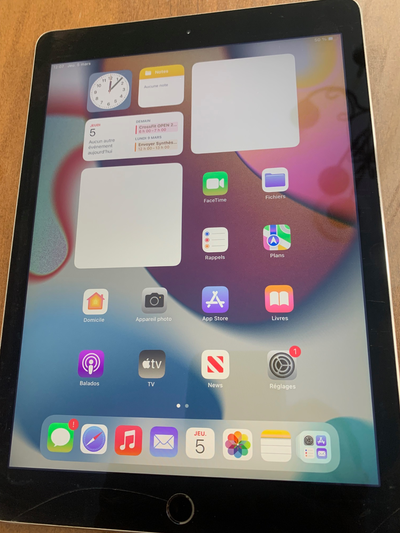 IPad Air generation 2 (A1566) 128 Go (Bien lire description...), View more