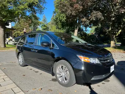 Great family in good condition ready for your next road trip! 174K kms. Have had factory roof rails...