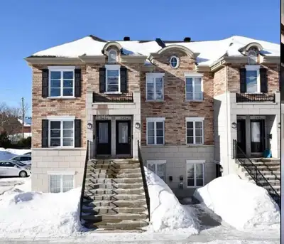 Magnifique condo 4½ à louer à Bois-des-Filion – Certains Animaux acceptés Situé au 345 Mtée Gagnon,...