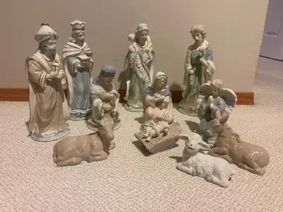 THE PICK UP : CROW FOOT LIBRARY ( NW )  VINTAGE NATIVITY SET , E, View more