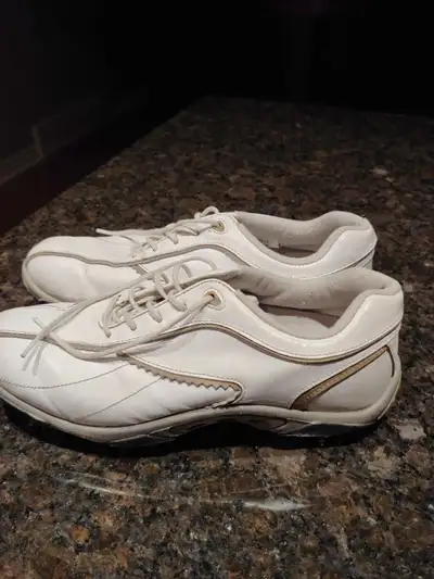 Woman's Golf Shoes, View more