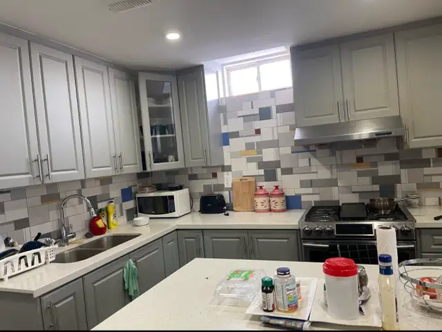 Two  Bedroom Available for Rent in Room Rentals & Roommates in Oakville / Halton Region - Image 3