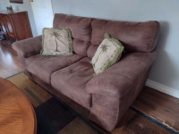 Love Seat - Does Not Recline