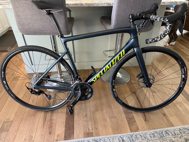 Specialized Tarmac sl6 sport disc in Road in Moncton