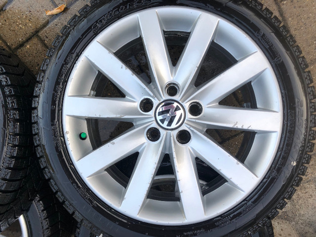 4 pneus et mag Pirelli VW 225-45-17 dans Pneus et jantes  à Longueuil/Rive Sud - Image 2