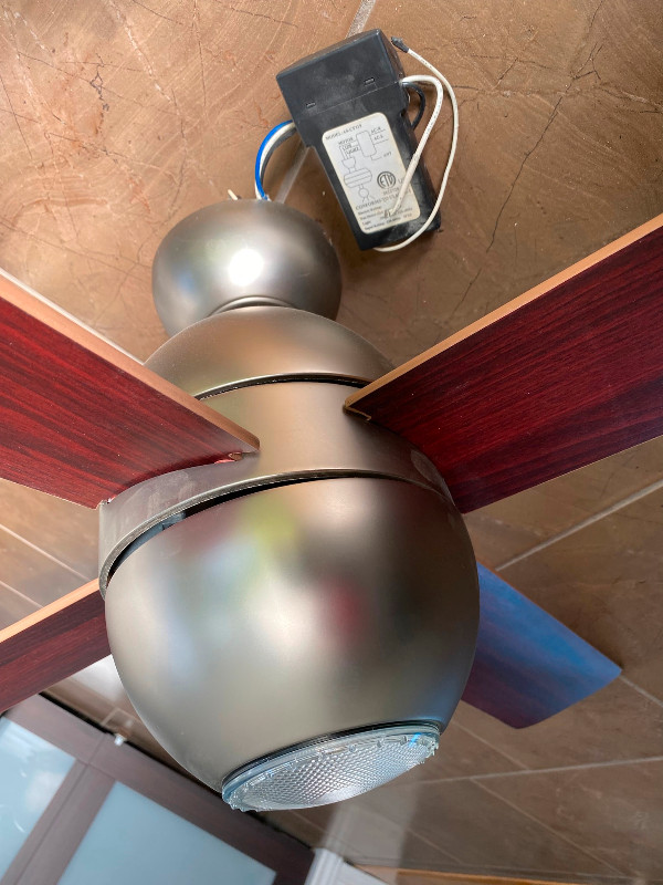 Ventilateur luminaire de plafond avec télécommande -- 60$ dans Éclairage intérieur et plafonniers  à Lanaudière - Image 4