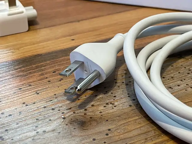 Apple 85W MagSafe AC Extender Cable MC556LL/B464153080151429122