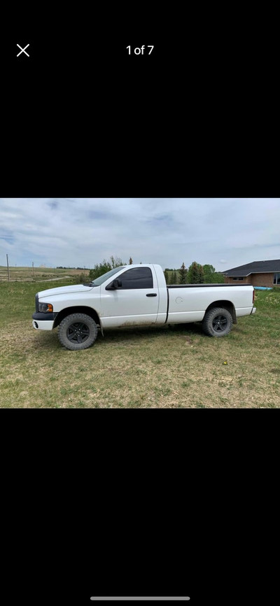 2005 Dodge 1500  155,000 kms great truck 