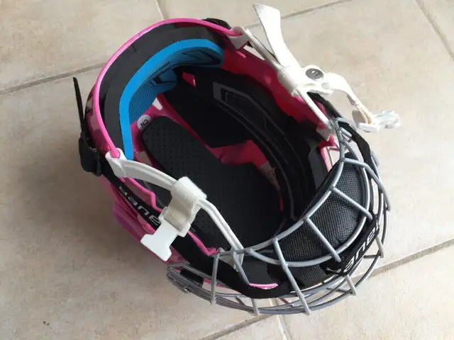 Bauer Prodigy Youth Kids Hockey Helmet Pink Like New in Hockey in City of Toronto - Image 5