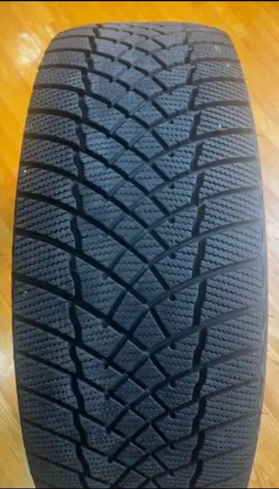 On the rims - set of 4 winter tires - 225/65/16 - MOTOMASTER Comes balanced. DOT: 1623. 90% tread le...