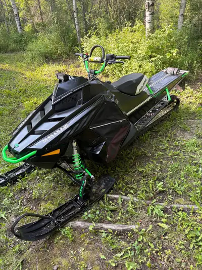2006 arctic cat 660t turbo touring sled, 4 stroke, reverse and electric start run great, heated grip...
