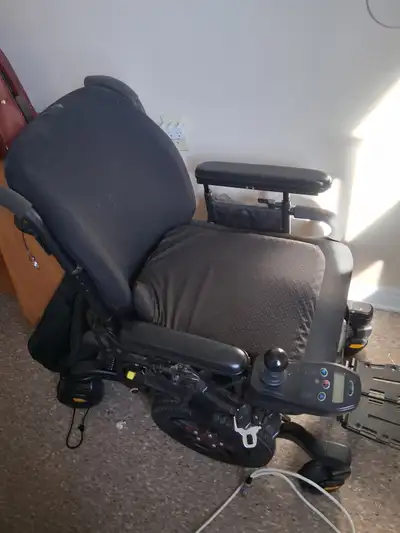 FANTASTIC ELECTRIC POWER CHAIR FOR SALE, View more