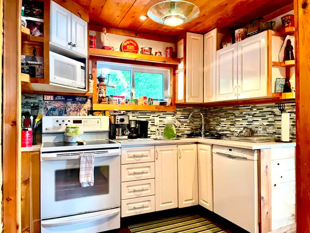 WATERFRONT TRENT RIVER WEEKEND GETAWAY 2 PERSONS 2 NIGHTS $650 in Ontario in Canada - Image 5