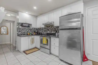 Quiet and clean basement apartment with separate entrance, back to park, close to highway 403, bus s...