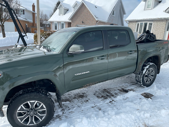 2022 Toyota Tacoma 4x4 TRD Sport Premium ( Manuel )  Army Green in Cars & Trucks in Kitchener / Waterloo - Image 2