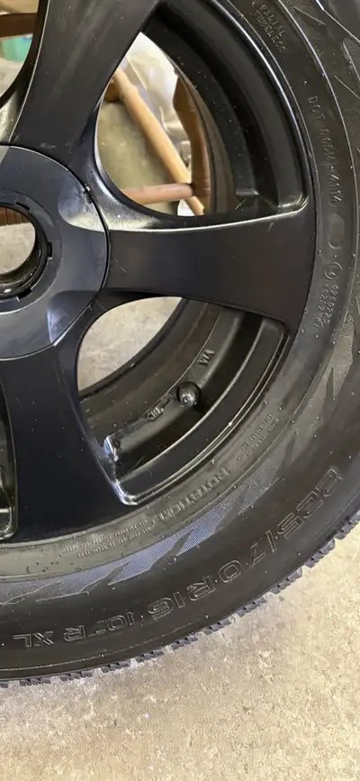 NOKIAN HAKKAPELIITTA SUV 225/70 R16 TIRES Mounted on Black Alloy Rims . No scuffs or scratches , onl...