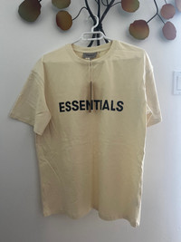 Essentials T-Shirt 
