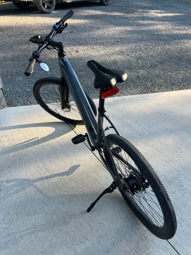 Trek Dual Sport+ 2 Stagger pedal assist e-bike in eBike in Kingston - Image 4