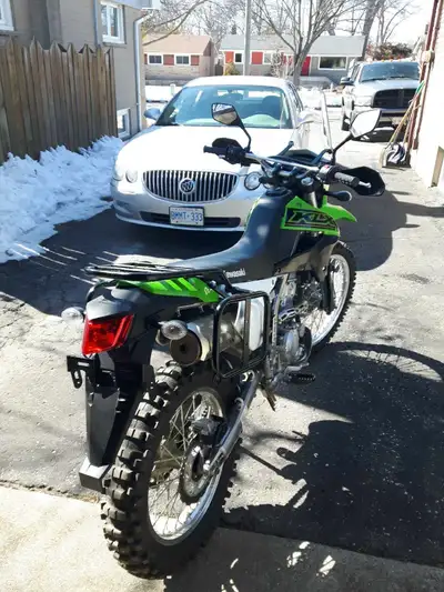2021 Kawasaki the KLX300 with only 1608kms. Lots of extras Skid plate Mud sand tires and never used...