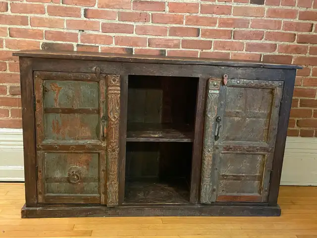 Rustic Industrial Cabinet with Antique Doors (Reclaimed Wood) in Hutches & Display Cabinets in City of Montréal - Image 2