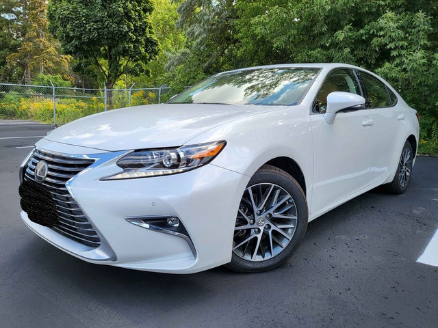 2017 Lexus ES 350 - Low Km, No accidents, excellent condition in Cars & Trucks in Mississauga / Peel Region - Image 2