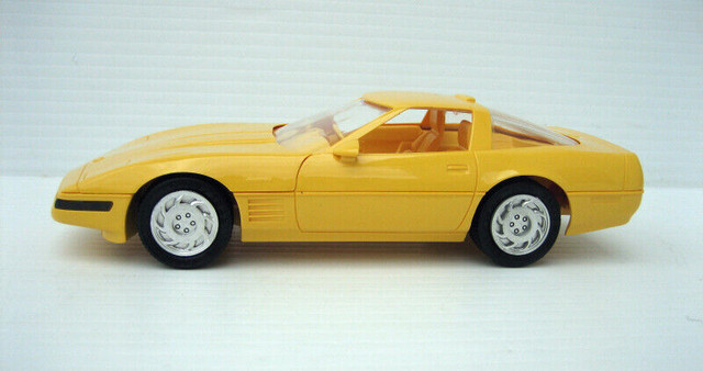 Corvette / Ertl / 1992 dans Art et objets de collection  à Laval/Rive Nord - Image 3