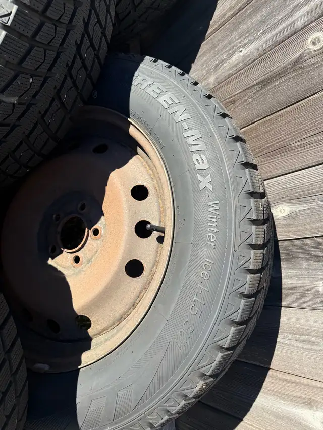Winter tires on steel rims 235 65r18 in Other Parts & Accessories in Markham / York Region - Image 3
