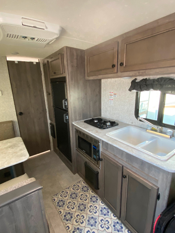 2020 coachman apex 187 camper in Travel Trailers & Campers in Edmonton - Image 2