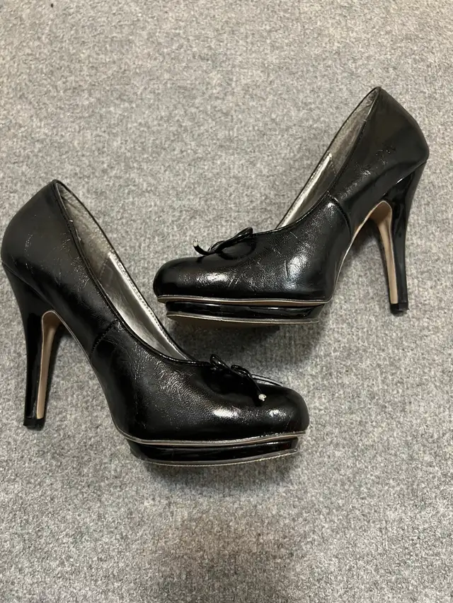 Size 8 Boots and 8.5 Heels in Women's - Shoes in Edmonton - Image 6