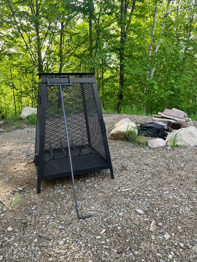Foyer extérieur  in Fireplace & Firewood in Lanaudière - Image 3