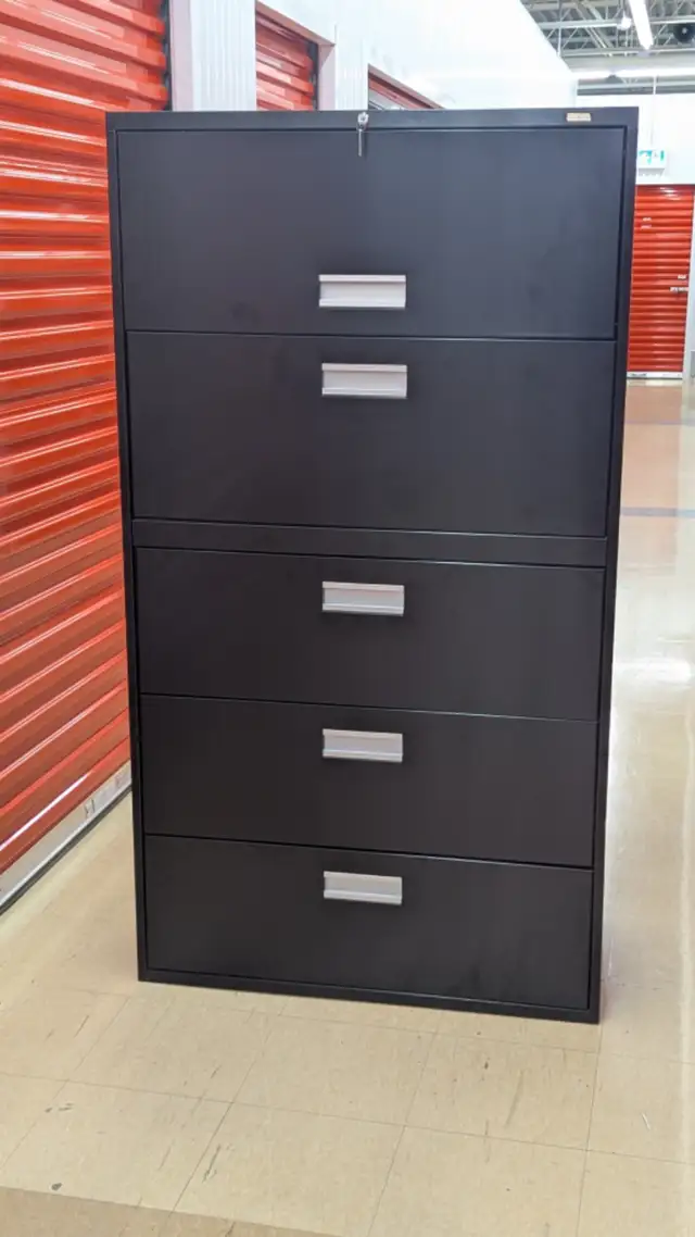 ️ 5 Drawer Filing Cabinet – Tall Office Storage Cabinet in Storage & Organization in City of Montréal - Image 3