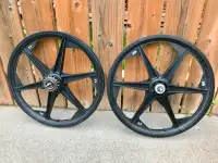 GT Tomahawk - Old School BMX Mag Wheels