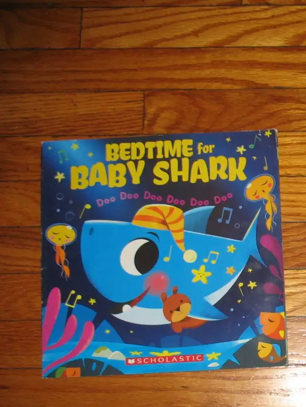 Baby Shark books(5) and Baby Shark singing puppet in Children & Young Adult in Norfolk County - Image 7