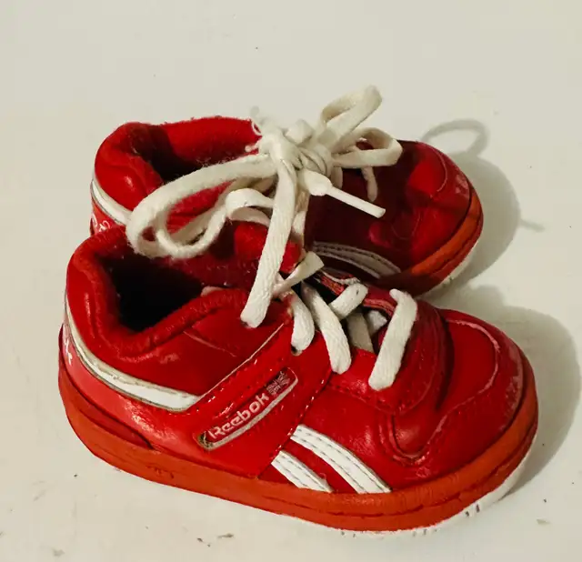 REEBOK TODDLER SHOES (SIZE 4) in Clothing - 12-18 Months in Regina - Image 3