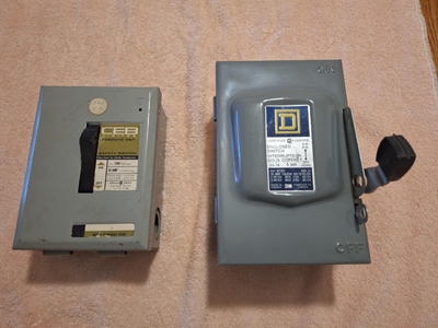2 Boites fusible 30A peut ¸être fuser à 15 20 25 ou 30 Ampères, View more