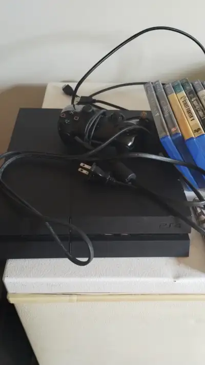 PS4 used with 15 games, View more