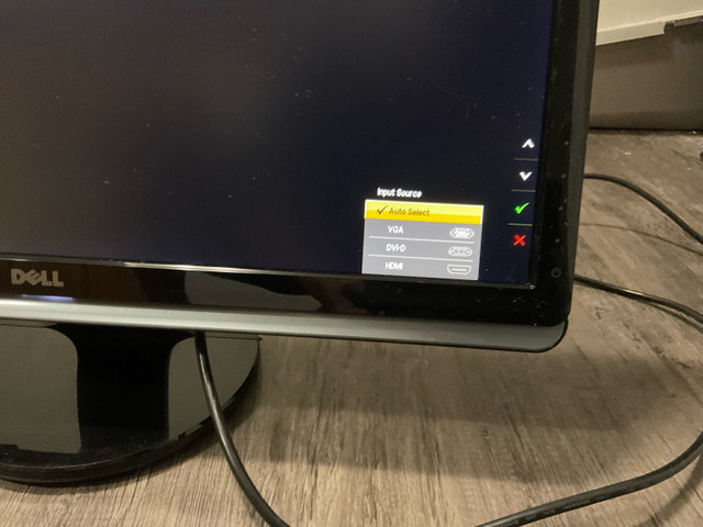 Dell ST2321L Black 23” 5ms  in Monitors in Calgary