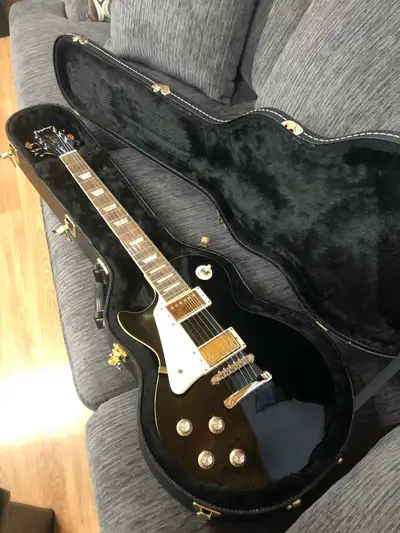 2020 Lefty Epiphone Les Paul 60’s standard (IBG) includes case., View more