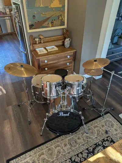 Complete Pearl Forum Drumkit , View more