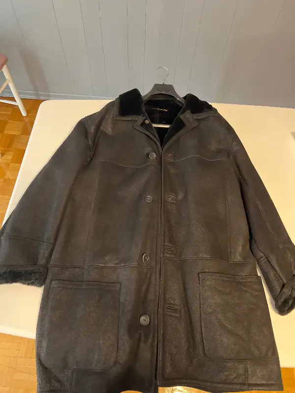 BlackTraditional shearling sheepskin coat made in canada in Men's in Mississauga / Peel Region - Image 2